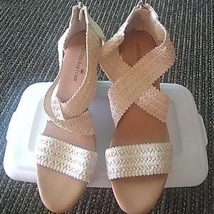 Wedged summer sandles